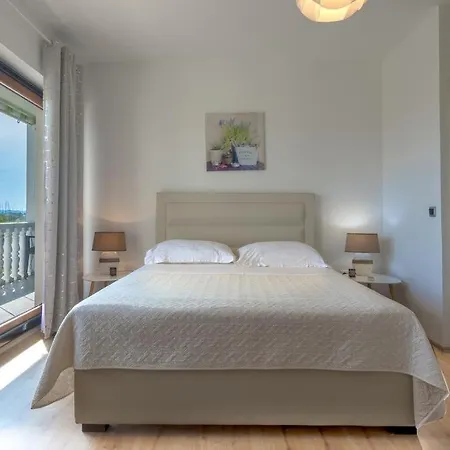 Apartment Emanuela Sukosan